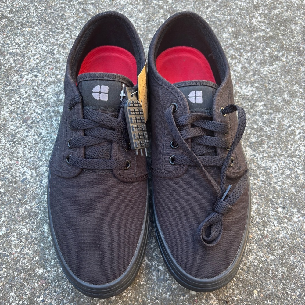 Shoes for Crews - Merlin Black Canvas Unisex Shoes - size W9.5 M8